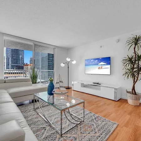 Lux 1 Bdr 1 Bth • Brickell • Pool & Ocean Views Appartement